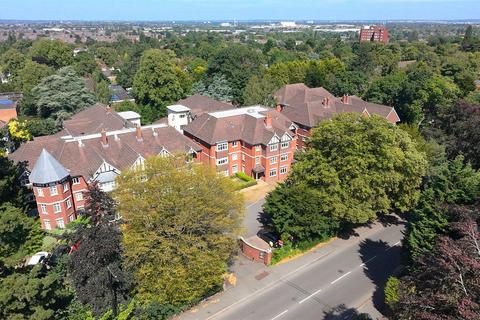 2 bedroom apartment to rent, 53 Wake Green Road, Birmingham B13