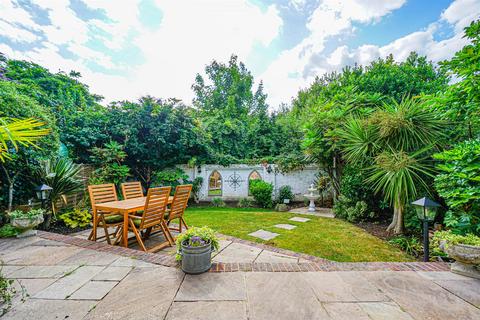 3 bedroom semi-detached house for sale, Wingate Close, St. Leonards-On-Sea