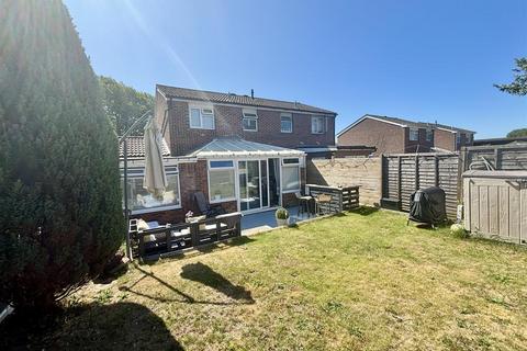 4 bedroom semi-detached house for sale, Abbey Close, Peacehaven
