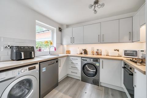 5 Cerne Close, West End, Southampton, SO18 3NG