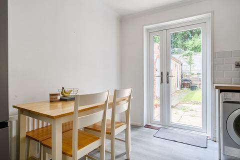 5 Cerne Close, West End, Southampton, SO18 3NG