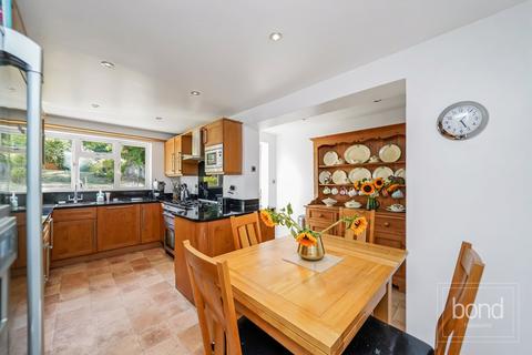 5 bedroom detached house for sale, Main Road, Chelmsford CM3
