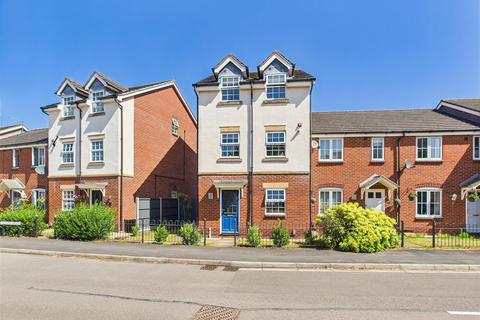 9 Williams Avenue, Fradley, Lichfield, WS13 8TE