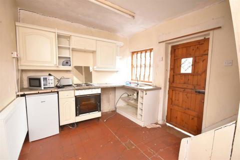 8 Poplar Weint, Neston, CH64 3RR