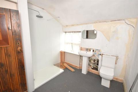 8 Poplar Weint, Neston, CH64 3RR