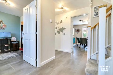 29 Humber Drive, Streethay, Lichfield, WS13 8XF