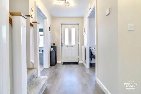 29 Humber Drive, Streethay, Lichfield, WS13 8XF
