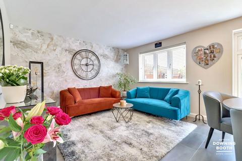 29 Humber Drive, Streethay, Lichfield, WS13 8XF