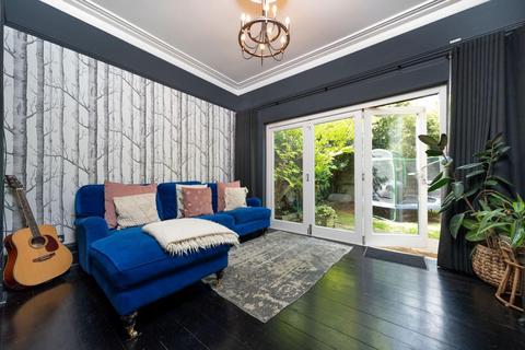 4 bedroom semi-detached house for sale, Arragon Gardens, Streatham, London, SW16