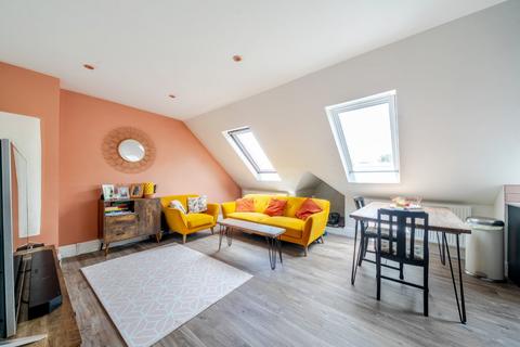 2 bedroom flat for sale, Pinkerton Place, Streatham, London, SW16