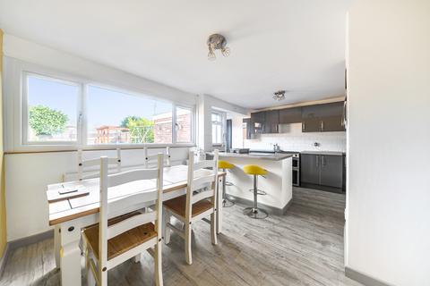 3 bedroom end of terrace house for sale, Pearwood Way, Gloucester GL4