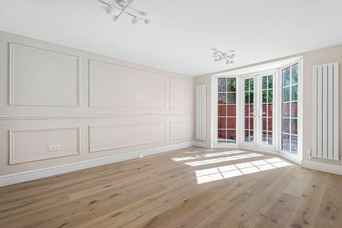 1 bedroom apartment to rent, Copenhagen Gardens, London, W4