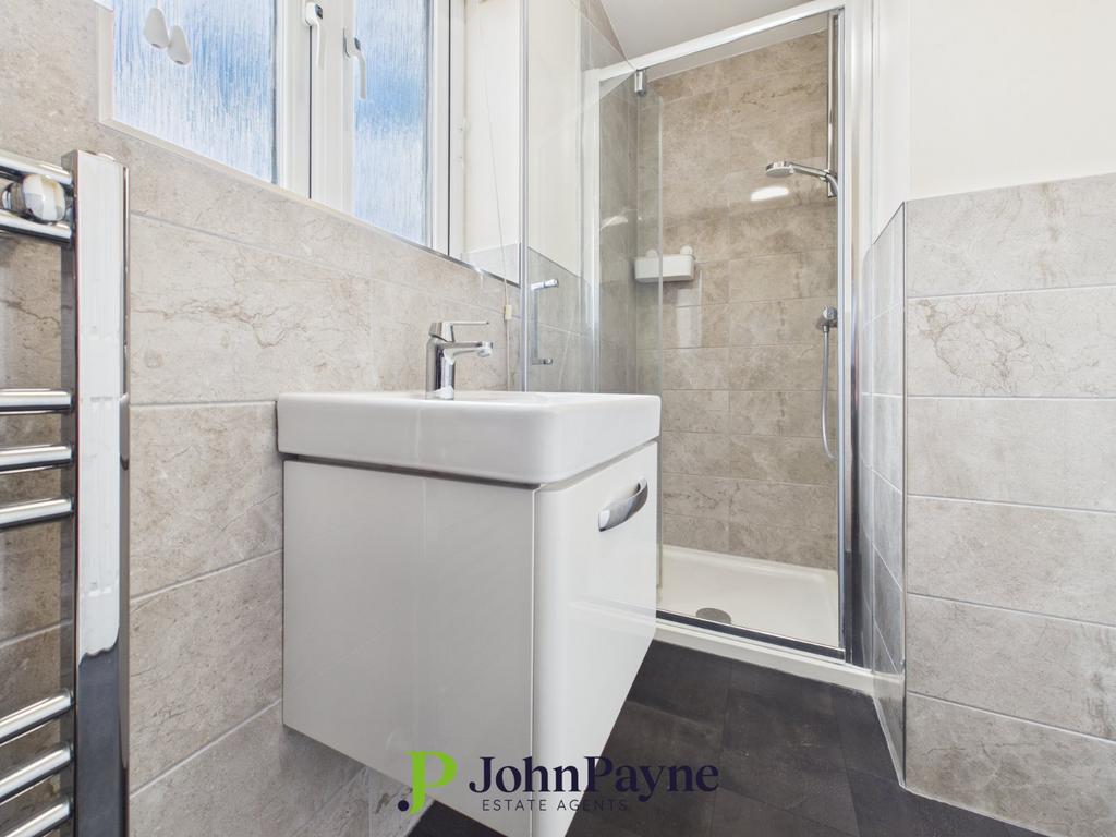 Modern Ensuite