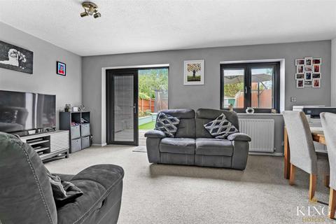 16 Scott Close, Bidford On Avon, Alcester, B50 4HY