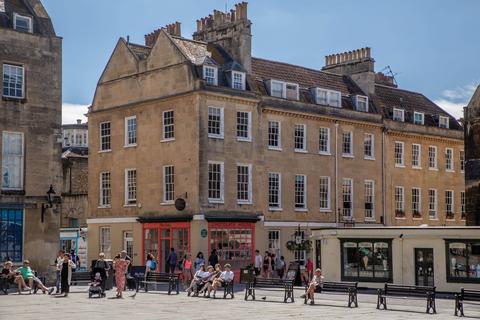 2 bedroom apartment to rent, Church Street