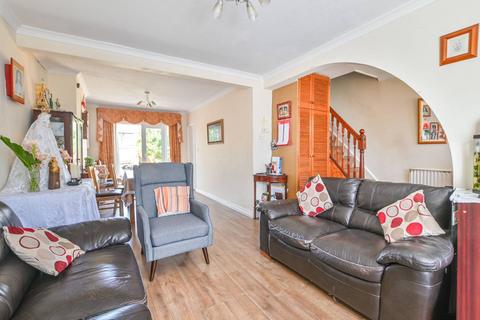 Hodder Drive, Perivale, Greenford, UB6