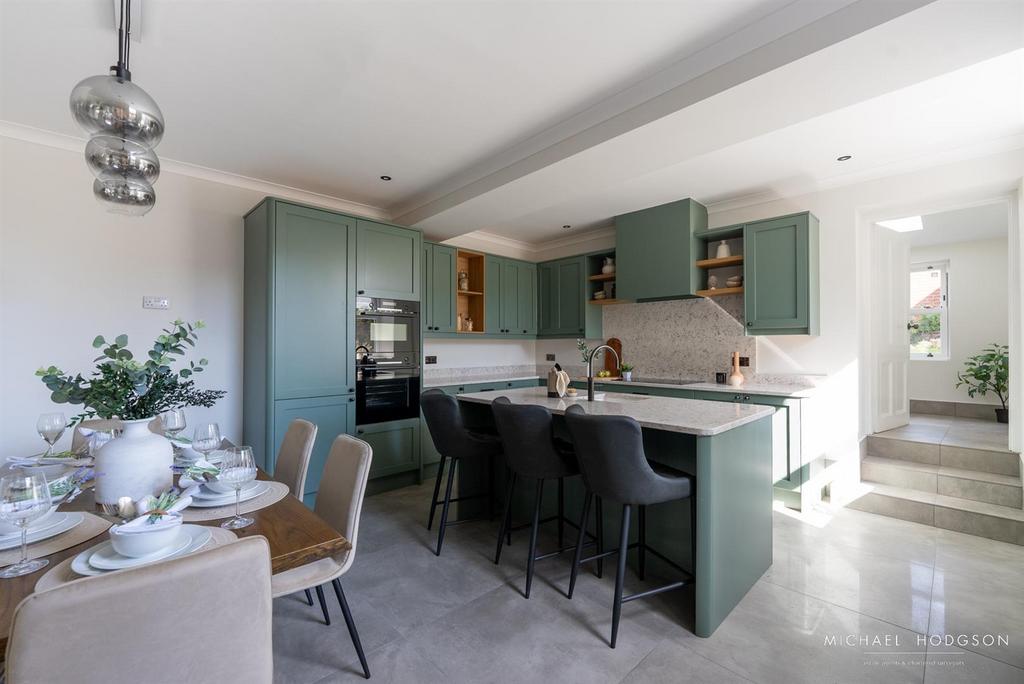 13 Front Street, Whitburn-21.jpg