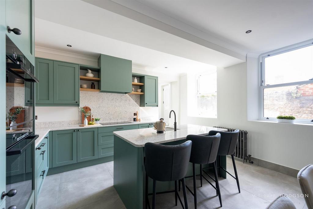 13 Front Street, Whitburn-23.jpg