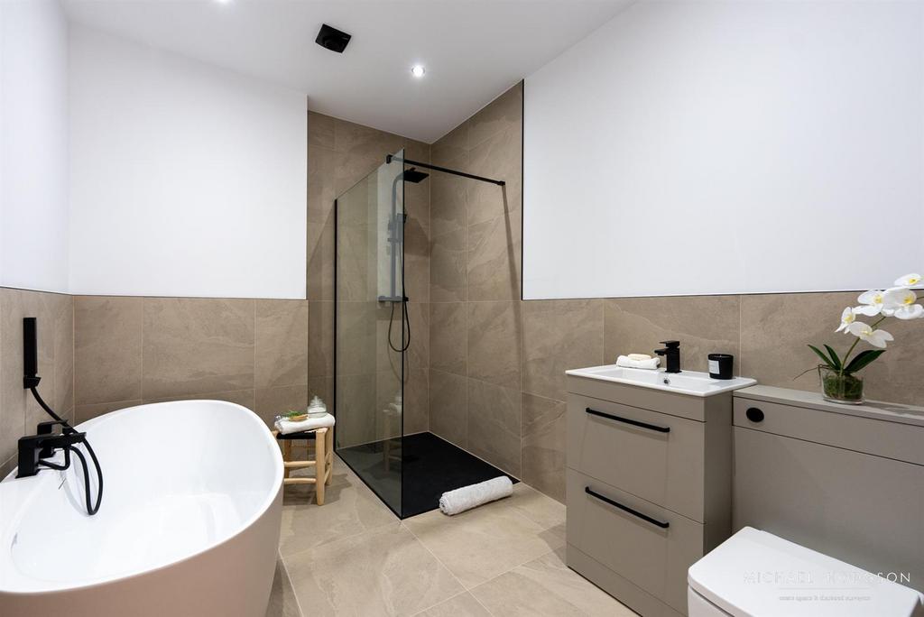 13 Front Street, Whitburn-42.jpg
