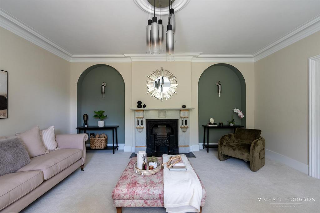 13 Front Street, Whitburn-14.jpg