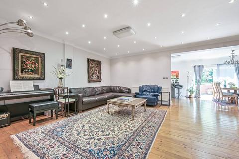 5 bedroom bungalow to rent, Kingsmead, High Barnet, Barnet, EN5