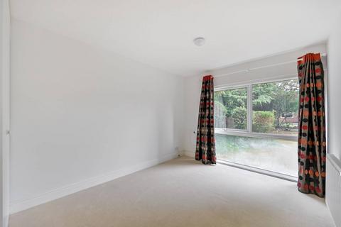 3 Deborah Close, Isleworth, TW7 4NY