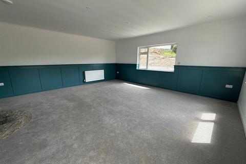4 bedroom detached house to rent, Bodmin