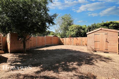 8 Back Lane, Lound, Lowestoft, NR32 5NE
