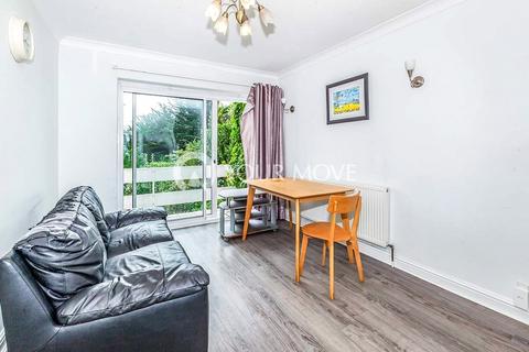3 Greenways, Egham, TW20 9PA