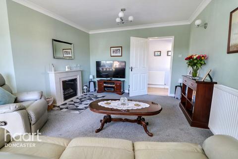 24 Butterill Drive, Armthorpe, Doncaster, DN3 3RY