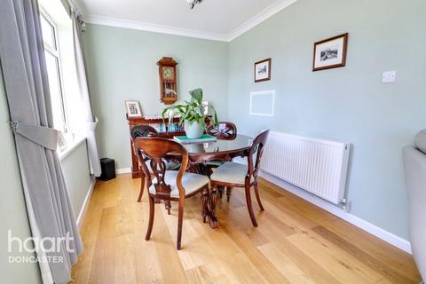24 Butterill Drive, Armthorpe, Doncaster, DN3 3RY