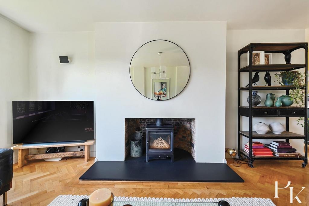 66 Deancourt Road, BN2 (38).jpg