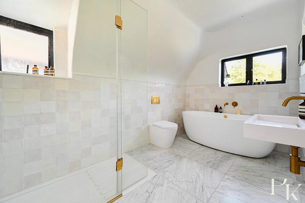 66 Deancourt Road, BN2 (55).jpg