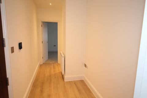 1 bedroom apartment for sale, Hollyfield Road, Surbiton KT5