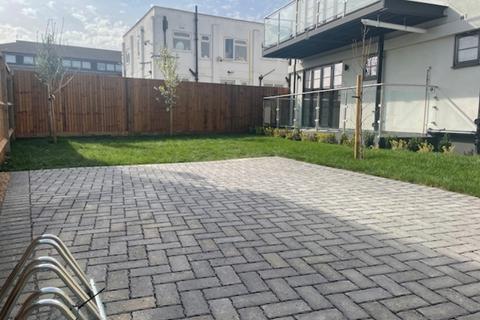 undefined, Hollyfield Road, Surbiton KT5