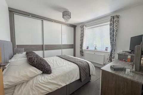 2c Broadlands Road, Hockley, SS5 5DS