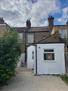 3 bedroom terraced house to rent, Hollington Road, London