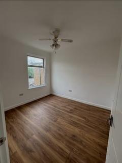 3 bedroom terraced house to rent, Hollington Road, London