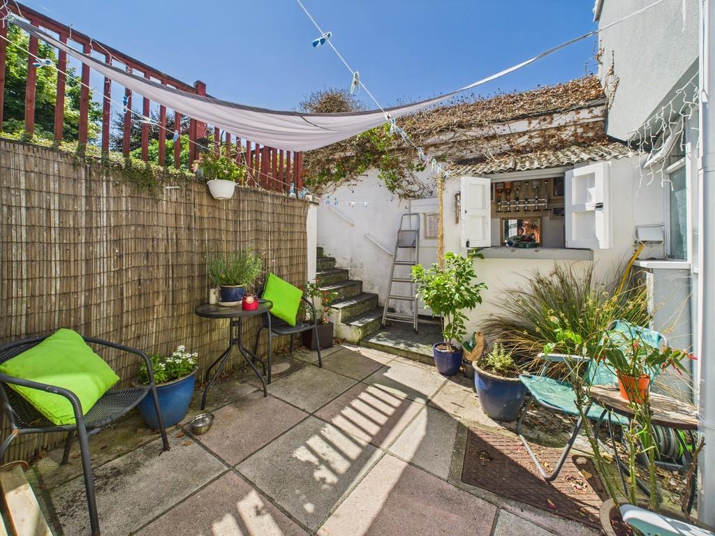 Cam02089 g0 pr0524 still012