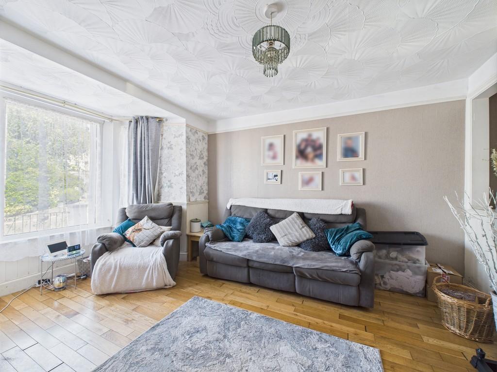 Cam02089 g0 pr0524 still032