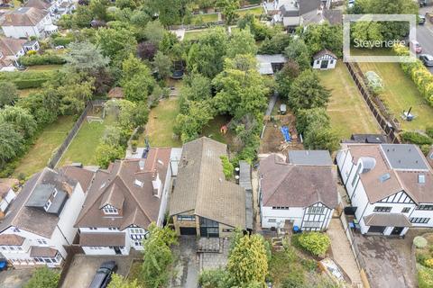 undefined, The Avenue, Loughton