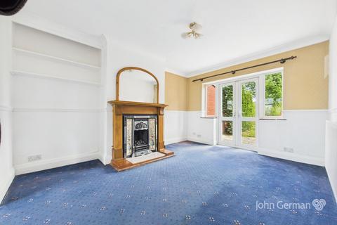 3 bedroom semi-detached house for sale, Weaver Road, Uttoxeter