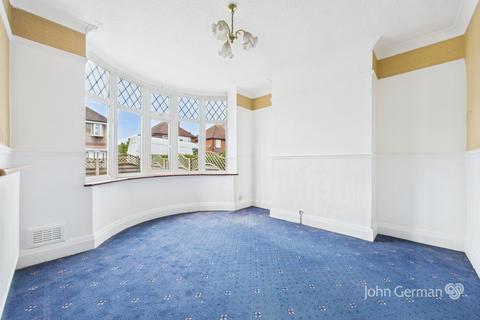 3 bedroom semi-detached house for sale, Weaver Road, Uttoxeter