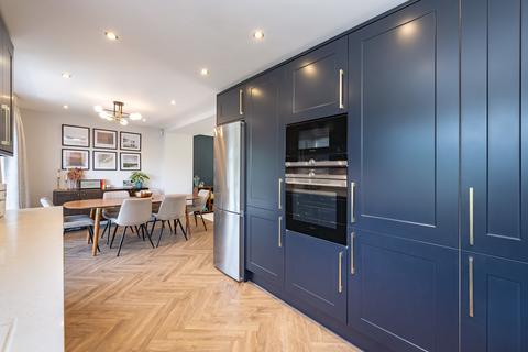 24 Warren Road, Purley, CR8 1AA