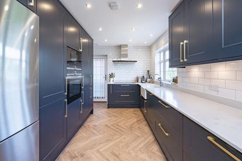 24 Warren Road, Purley, CR8 1AA