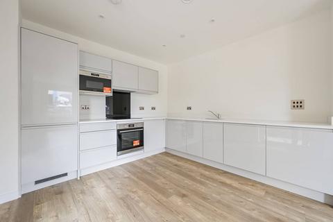 4 bedroom flat for sale, The Silverton, Royal Docks E16