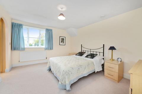 undefined, Chelsea Gardens, Ealing, W13