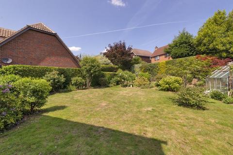 4 bedroom detached house for sale, Bickmore Way, Tonbridge, TN9 1ND