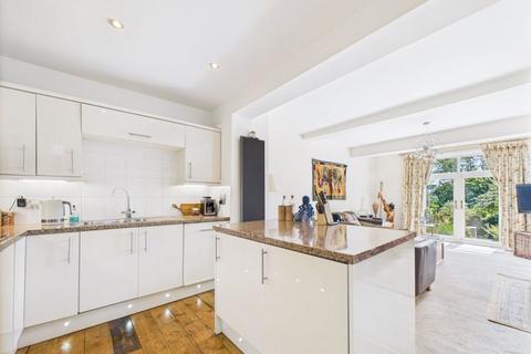 60 Church Hill, Penn, Wolverhampton, WV4 5JD