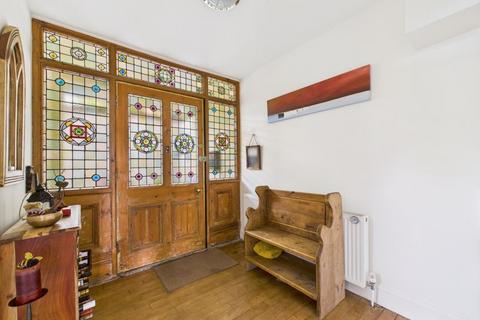 60 Church Hill, Penn, Wolverhampton, WV4 5JD